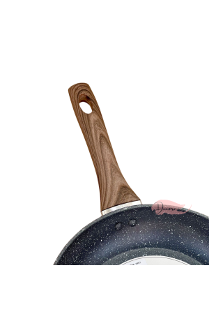 Frigideira Antiaderente Preta com Cabo Marrom - 26cm