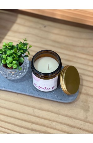 Vela Branca 'Amor' Lichia e Chá  de Vidro - 7cm X 9cm