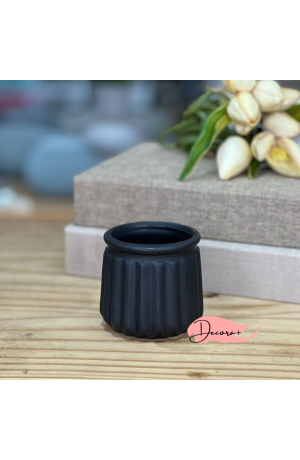 Vaso Canelado de Cerâmica Preto (PQ)- 7,5cm X 7,5cm